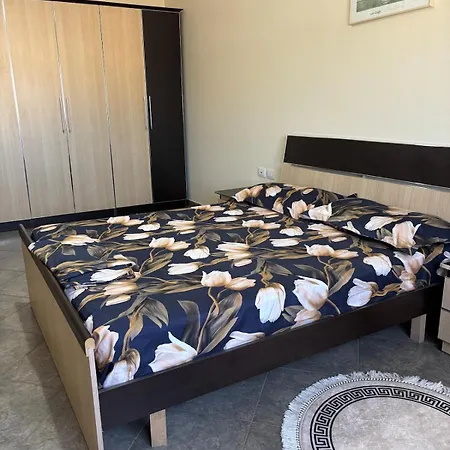 Family Retreat شقة فلورا